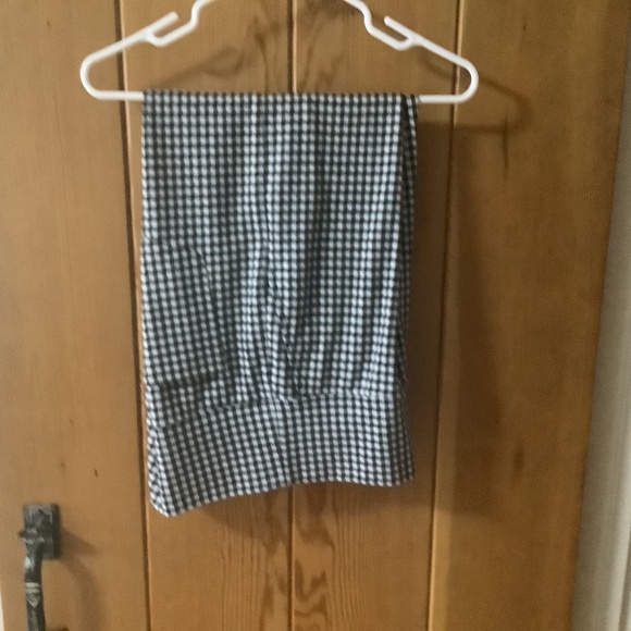 Cabi bombshell crop pants - Picture 3 of 5